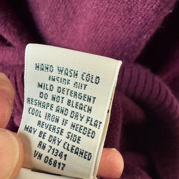 LL BEAN 100% Cashmere Sweater Crew Neck Burgundy Quiet Luxury Old Money XL - Picture 5 of 5